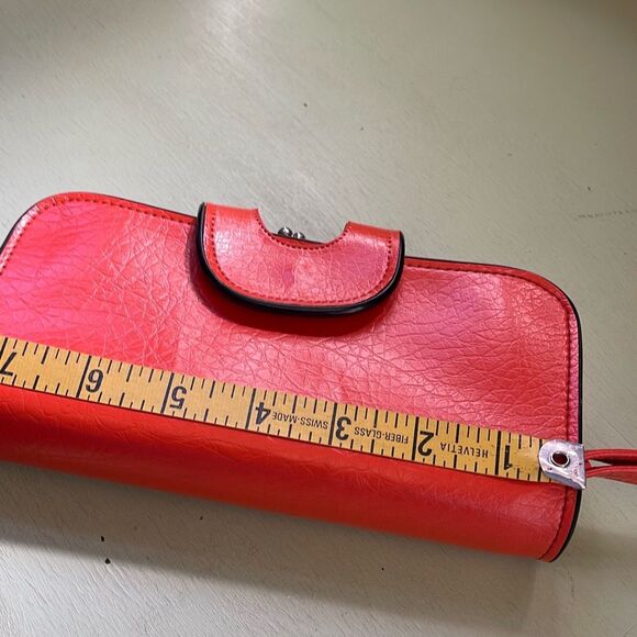 Vintage 1960’s70’s orange faux leather wristlet. - Picture 14 of 16